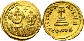 Héraclius (610-641), AV solidus, 626-629, Constantinople. Off. H. D/ B. d'Héraclius et d'Héraclius Constantin de f., de taille égale. Entre leurs t., ...