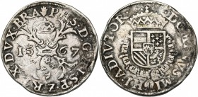 BRABANT, Duché, Philippe II (1555-1598), AR écu de Bourgogne, 1567, Anvers. D/ Croix de Bourgogne, sous une couronne, chargée d'un briquet, accostée d...