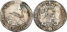 BRABANT, Duché, Philippe IV (1621-1665), AR demi-ducaton, 1624, Bruxelles. Premier type. D/ B. cuirassé à d., une grande fraise au col. R/ Deux lions ...