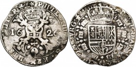 FRANCHE-COMTE, Philippe IV (1621-1665), AR patagon, 1626, Dole. Différent: rosace. D/ Croix de Bourgogne sous une couronne, portant le bijou de la Toi...