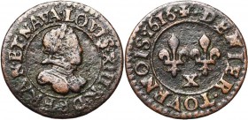 FRANCE, Royaume, Louis XIII (1610-1643), Cu denier tournois, 1616X, Amiens. 1er type. D/ Petit b. l. et cuir. à d., au col plat. R/ Deux lis dans le c...