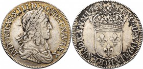 FRANCE, Royaume, Louis XIII (1610-1643), AR demi-écu, 1643D, Lyon. Deuxième poinçon. D/ B. l., dr. et cuir. à d. R/ Ecu de France couronné. Dupl. 1350...