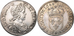 FRANCE, Royaume, Louis XIV (1643-1715), AR demi-écu à la mèche courte, 1644A, Paris. Point initial. D/ B. enfantin, l., dr. et cuir. à d. R/ Ecu de Fr...