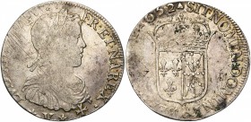 FRANCE, Royaume, Louis XIV (1643-1715), AR demi-écu de Navarre à la mèche longue, 1652V, Saint-Palais. D/ B. enfantin, l., dr. et cuir. à d. R/ Ecu co...