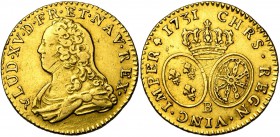 FRANCE, Royaume, Louis XV (1715-1774), AV louis d'or aux lunettes, 1731B, Rouen. D/ B. drapé à g., tête nue. R/ Ecus ovales de France et de Navarre so...