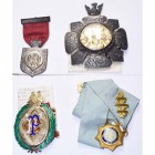GRANDE-BRETAGNE, lot de 4 décorations maçonniques: Ordre du Phénix de la Turner of Preston Lodge; insigne de la Prince Regent Lodge; Ordre des Buffalo...