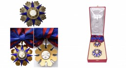 ITALIE, VATICAN, Ordre de Pie IX, créé en 1847, ensemble de grand-croix: plaque, bijou (biface) et écharpe. Ecrin Tanfani & Bertarelli (Rome). Avec di...