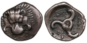 Dynasts of Lycia (Limyra?) AR 1/3 Stater, c. 380-360 BC – Perikles
2.70g. 18mm. AU/XF. Obv.: Facing lion's scalp. Rev.: Triskeles; dynast's name (in ...