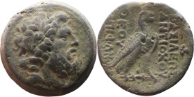Antiochos IV Epiphanes (Seleukid King: 175-164 BC). AE bronze. Obverse: Laureate head of Zeus right Reverse: Eagle standing right on thunderbolt

32...