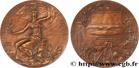 III REPUBLIC
Type : Médaille, Exposition de Paris 
Date : 1900 
Mint name / Town : 75 - Paris 
Metal : bronze 
Diameter : 53  mm
Engraver : LEMAIRE Ge...
