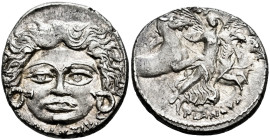 Plautius. Denarius. 47 BC. Rome. (Ffc-1003). (Craw-453/1a). (Cal-1131). Anv.: Máscara de Medusa con serpientes a ambos lados de la cara, debajo L PLAV...