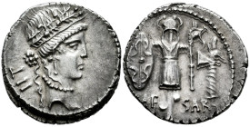 Julius Caesar. Denarius. 48-47 BC. Galia. (Ffc-14). (Craw-452/2). (Cal-641). Anv.: Head of Pietas or Venus right, wreathed with oak, X. II. behind. Re...