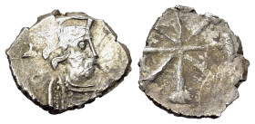 Constantine IV Pogonatus (668-685). AR Half Siliqua (14mm, 1.01g). Italian mint. Helmeted, draped and cuirassed bust of Constantinopolis r. R/ Large T...