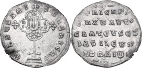 Nicephorus II, Phocas (963-969). AR Miliaresion, Constantinople mint. Obv. +IhSYS XRIStYS nICA* Cross crosslet on globus above two steps; at centre, m...
