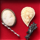 VARIE - Oggetti di antiquariato Lotto di 4 spille

Status: Ottimo

Notes: