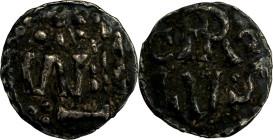 CHARLEMAGNE (768-814). Denier du 1er type, Limoges (Haute-Vienne) 768-793/794.
Argent. 1,15g. (7h). Très Beau. A/. CARo/LVS en deux lignes. Globule d...