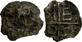 Denier, Razès (Aude).
Argent. 0,76g. (9h). TB à Très Beau. Ebréché. Extrêmement Rare. A/. CARo/LVS en deux lignes. R/. Dans une croix ornée à chaque ...