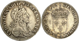 LOUIS XIII (1610-1643). Quart d'écu de 15 sols, 3e type de Warin, Paris 1642.
Argent. 6,85g. TB à Très Beau. A/. Buste du Roi lauré et cuirassé à dro...