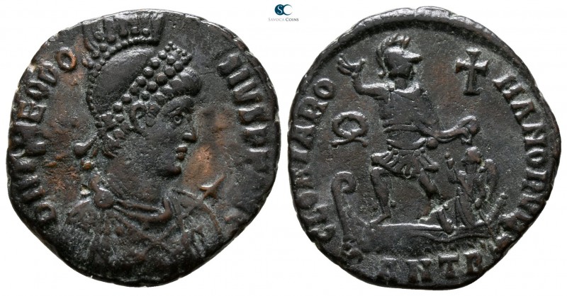 Theodosius I. AD 379-395. Antioch
Follis Æ

21 mm., 4.60 g.



very fine