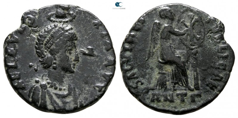 Aelia Eudoxia AD 400-404. Antioch
Follis Æ

16 mm., 2.09 g.



very fine