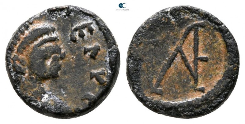 Leo I AD 457-474. Uncertain mint
Nummus Æ

9 mm., 0.96 g.



nearly very ...