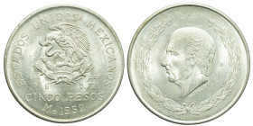 MEXICO - Republic

Mexico - Republic (1823 - date)

5 Pesos

OBVERSE : ESTADOS UNIDOS MEXICANOS / Eagle eating snake on coat of arms - side PESO...