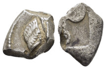 ANCIENT GREEK.Cut Fragment of AR Tetradrachm.

Condition : Good very fine.

Material : Silver.
Axis : 12h.

Weight : 3.18 gr.
Diameter : 12 mm.
