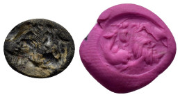 ANCIENT ROMAN BRONZE INTAGLIO.(3rd-4th century).Ae.

Condition : Good very fine.

Material : Bronze.

Weight : 0.71 gr.
Diameter : 13X11 mm.