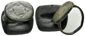 ANCIENT BYZANTINE BRONZE RING.(10th-11th century).Ae.

Condition : Good very fine.

Material : Bronze.

Weight : 6.74 gr.
Diameter : 21 mm.