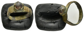 ANCIENT BYZANTINE BRONZE RING.(10th-11th century).Ae.

Condition : Good very fine.

Material : Bronze.

Weight : 2.46 gr.
Diameter : 18 mm.