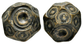 ANCIENT ISLAMIC BRONZE COMMERCİAL WEIGHTS (15th-19th).Ae.

Condition : Good very fine.

Material : Bronze.

Weight : 14.71 gr.
Diameter : 14 mm.