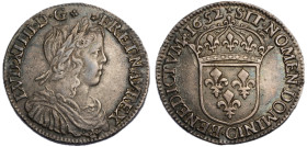Louis XIV 1643-1715
1/2 Écu à la mèche longue, Saint Lô, 1652 C, AG 13.47 g.
Ref : G. 169
Conservation : TTB-SUP