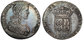 Louis XIV 1643-1715
Écu de Navarre à la mèche longue, St. Palais, 1652 , AG 26.64 g.
Ref : G. 203 (R3)
Conservation : TTB, rayures. Très rare
