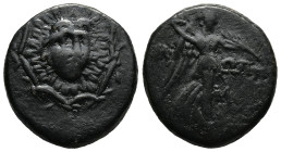 PAPHLAGONIA. Sinope. Struck under Mithradates VI (Circa 105-90 or 90-85 BC). Ae.
Obv : Aegis with gorgoneion.
Rev : ΣΙΝΩΠΗΣ.
Nike advancing right, hol...