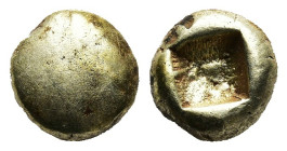 IONIA, Uncertain. Circa 650-600 BC. EL Hemihekte-1/12 Stater 

Obv: Smooth convex globule 
Rev:Incuse punch. 
Weidauer -; SNG Kayhan 676

Condition : ...