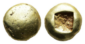 IONIA, Uncertain. Circa 650-600 BC. EL Hemihekte-1/12 Stater 

Obv: Smooth convex globule 
Rev:Incuse punch. 
Weidauer -; SNG Kayhan 676

Condition : ...