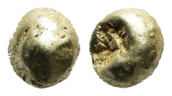 IONIA, Uncertain. Circa 650-600 BC. EL Hemihekte-1/12 Stater 

Obv: Smooth convex globule 
Rev:Incuse punch. 
Weidauer -; SNG Kayhan 676

Condition : ...