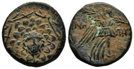 PAPHLAGONIA. Sinope. Struck under Mithradates VI (Circa 105-90 or 90-85 BC). Ae.
Obv : Aegis with gorgoneion.
Rev : ΣΙΝΩΠΗΣ.
Nike advancing right, hol...