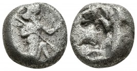 REYES DE PERSIA, Tiempos de Xerxes II a Darios II. Siglos. 485-420 a.C. Sardis. A/ Rey persa corriendo arrodillado a derecha, sosteniendo lanza y arco...