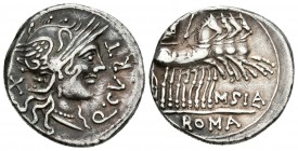 Q. CURTIUS. Denario. 116-115 a.C. Roma. A/ Cabeza de roma con casco a derecha, detrás X, delante Q·CVRT. R/ Júpiter guiando cuádriga a la derecha, est...