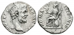 CLODIO ALBINO. Denario. 193-195 d.C. Roma. A/ Busto a derecha. D CL SEPT ALBIN CAES. R/ Roma sedente a izquierda sobre escudo, portando cetro y Pallad...
