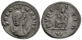 SALONINA. Antoniniano. 260-262 d.C. Roma, 6º Oficina. A/ Busto diademado y drapeado sobre creciente a derecha. SALONINA AVG. R/ Pudicitia sedente a iz...