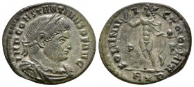 CONSTANTINO I. Follis. 334-335 d.C. Roma. A/ Busto laureado y drapeado con coraza a derecha. IMP CONSTANTINVS P F AVG. R/ Sol estante a izquierda port...