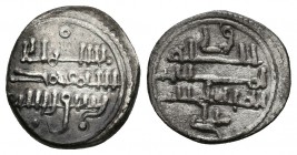 ALMORAVIDES. Ali Ibn Yusuf. Quirate. 500-537H. Vives 1701; Hazard 927; El Quirate por F. Benito de los Mozos Cb37. Ar. 0,85g. Pátina. MBC+/EBC-.
