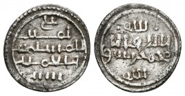 ALMORAVIDES. Alí Ibn Yusuf y el Emir Sïr. Quirate. 522-533H. V-1768; Hazard 976. Ar. 0,96g. Rayita en reverso. MBC.