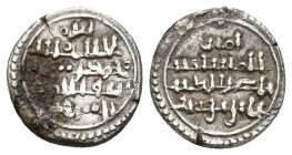 ALMORAVIDES. Alí Ibn Yusuf y el Emir Tashfin. Quirate. 533-537H. Vives 1826; Hazard 1002. Ar. 0,93g. Depósito en anverso. MBC.
