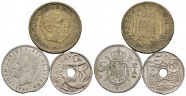 DIVERSOS ERRORES. Lote compuesto por 3 monedas con diversos errores. 50 Céntimos 1949 (segmentado), 5 Pesetas 1982 (dobles segmentados) y 2,50 Pesetas...