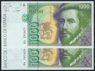 1000 Pesetas. 12 de Octubre de 1992. Pareja correlativa. Serie 8A. (Edifil 2017: 483f). Rarísimo. SC.