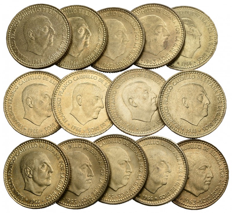 ESTADO ESPAÑOL. Lote compuesto por 14 monedas de 1 Peseta, de los años: 1953 *56...
