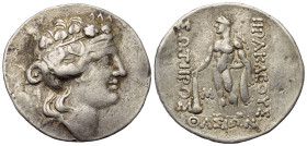 Inseln vor Thrakien. Thasos.

 Tetradrachme (Silber). Ca. 148 - 90 v. Chr.
Vs: Kopf des Dionysos mit Efeukranz und Tainia rechts.
Rs: Jugendlicher...